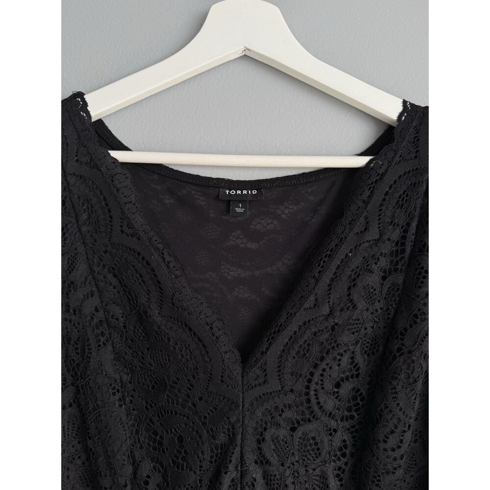 Torrid Black Lace Bodysuit V Neck Sleeveless Stretch Sheer Overlay Plus Size 1 - Picture 2 of 5